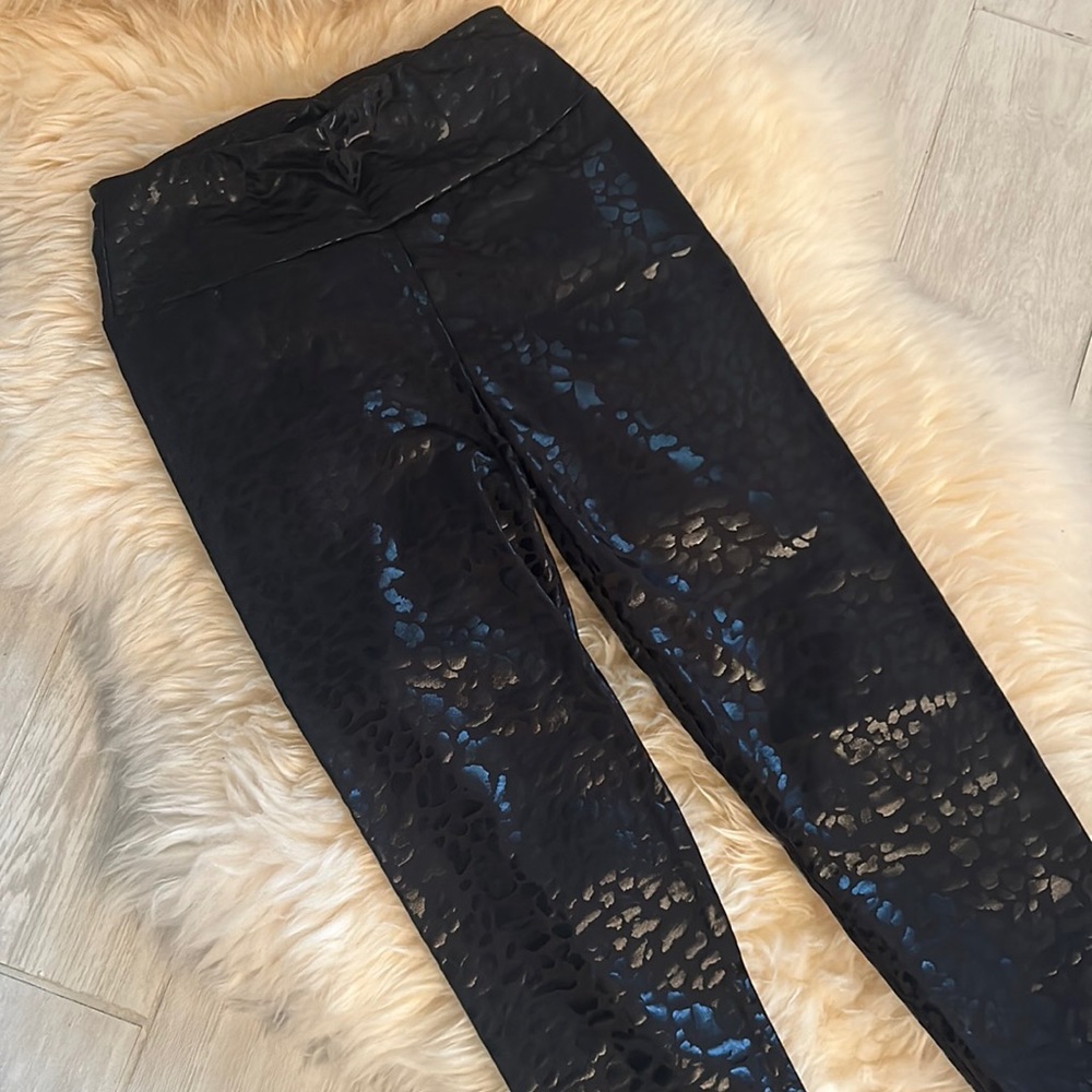 SOLD - Leopard print leggings